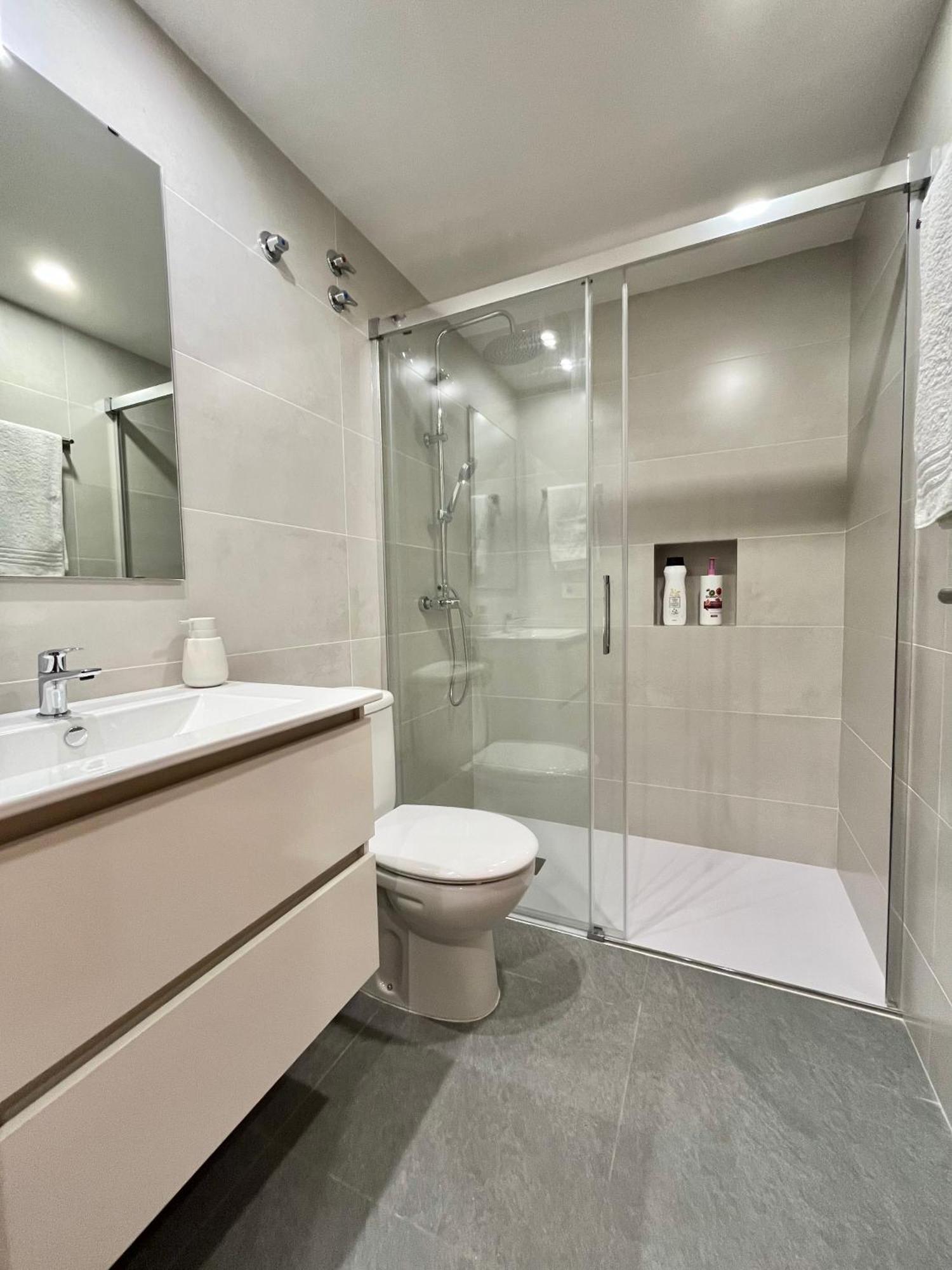 NEW! Apartamento con piscina y balcón a 2 minutos de la playa. WI-FI L'Estartit Exterior foto